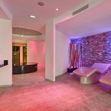 ホテル ヒポテルズ イポカンポ パレス カラ・ミラー エクステリア 写真 Spa at the Hotel