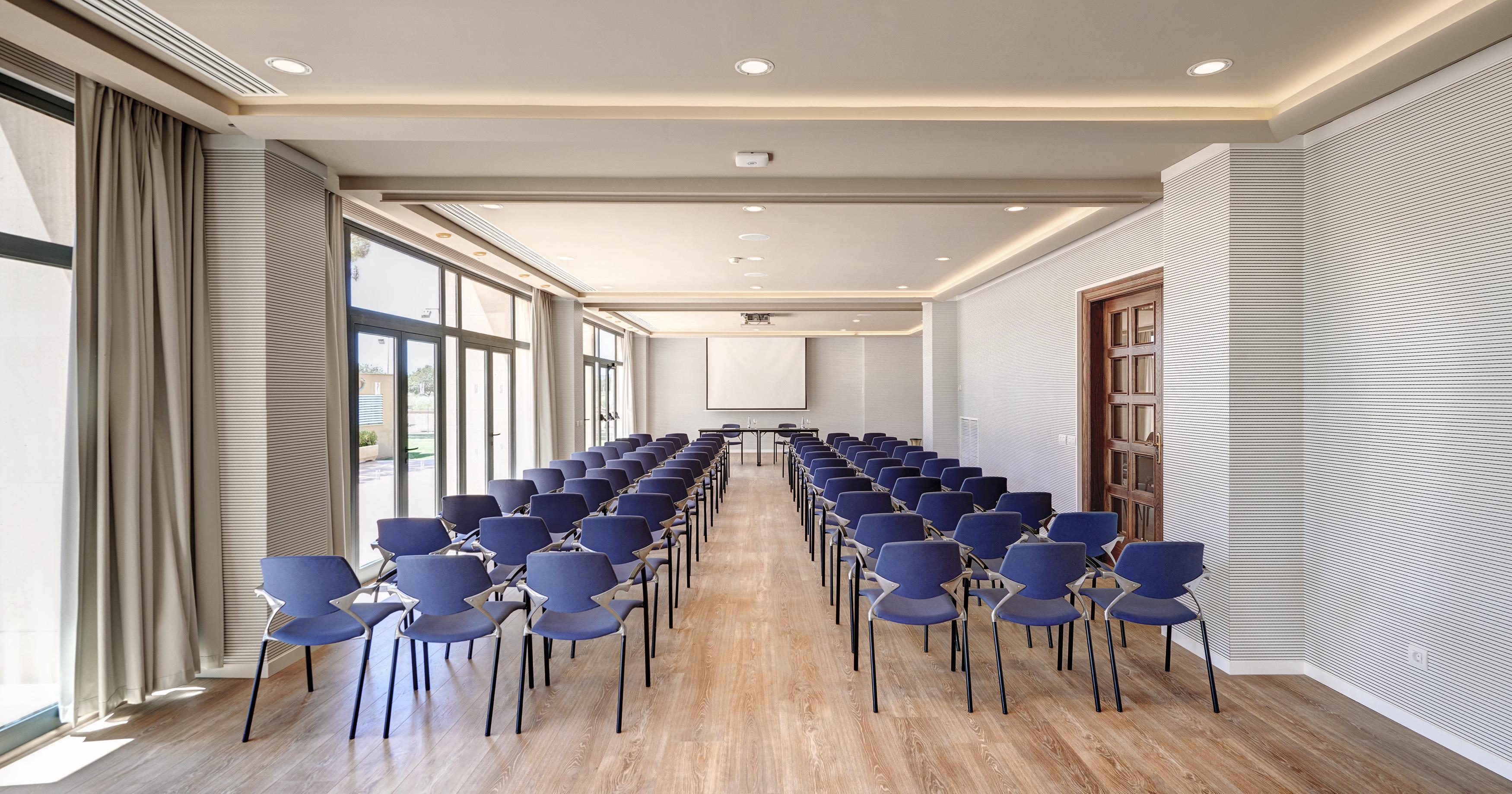 ホテル ヒポテルズ イポカンポ パレス カラ・ミラー エクステリア 写真 The conference room